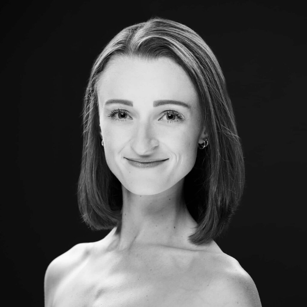Photo of Sara Thomas
